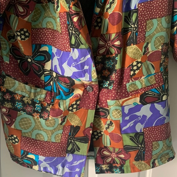 Red and Orange Blazer with 3/4 Sleeves and Lapel Collar - Picture 4 of 6